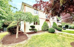74 Plymouth Road, East Providence, RI 02914