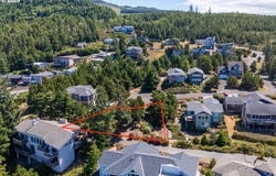 7 Bearberry LN, Oceanside, OR 97134