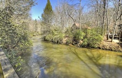 142 Arrow Ridge Road, McCaysville, GA 30555
