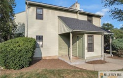 901 Woodbridge Commons Way, Iselin, NJ 08830