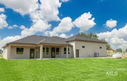 2940 Cottonwood Ln, Emmett, ID 83617