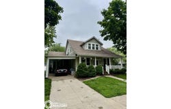 307 N Madison Street, Bloomfield, IA 52537
