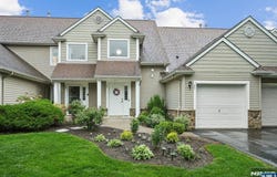 23 Bourne Circle, Hamburg, NJ 07419
