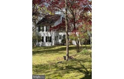44 WILBURTHA, EWING, NJ 08628