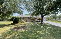 23 ROBIN Court, Milton, PA 17847