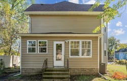 715 Grand Avenue, Ames, IA 50010