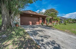 3040 ENISGLEN DRIVE, PALM HARBOR, FL 34683