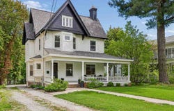 424 S Summit, IowaCity, IA 52240