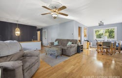 212 S River Road, Naperville, IL 60540