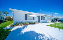 904 SW 24th Street, Boynton Beach, FL 33426