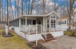 1 Robinson Way, Kennebunk, ME 04043