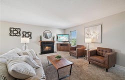 125 Pottok Lane, Shakopee, MN 55379