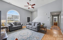 255 19th Avenue SE, Hickory, NC 28602