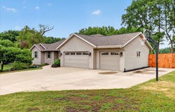 2309 E Pine Tree Court, Milton, WI