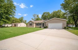 7427 Hawk Avenue, Mentor, OH 44060