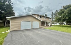 401 E RIVERSIDE AVENUE, Merrill, WI 54452