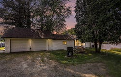 10142 Walnut Drive, Three Rivers, MI 49093