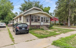 725 Allen Avenue, Muskegon, MI 49442