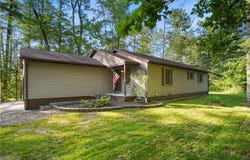 1240 Arcadia Drive SW, Sherrodsville, OH 44675