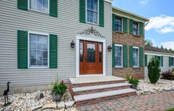 1 Elmendorf Cir, Hillsborough Twp., NJ 08844-4134