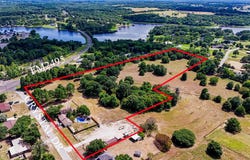 2382 Crystal Dr, Athens, TX 75752
