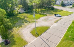 915 E Broomfield Road, Mt Pleasant, MI 48858