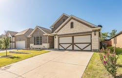 513 Pheasant Hill Lane, Fort Worth, TX 76028