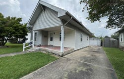 369 NE 6th Street, Linton, IN 47441