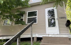 1004 Spring Street, Burlington, IA 52601