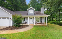 135 Springbrook Drive Drive, Auburn, GA 30011