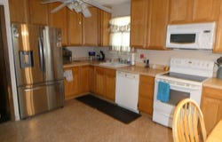 2 PINEVIEW AVENUE, BERLIN, NJ 08009