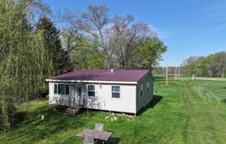 140 S 700 E., Knox, IN 46534
