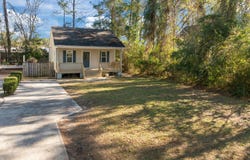 644 E Ocean Road, Holly Ridge, NC 28445