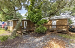 105 NW 7th Street, Oak Island, NC 28465