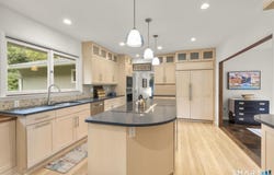 10 Fox Hill Road, Woodbridge, CT 06525