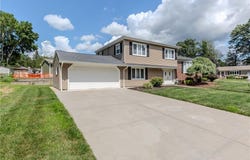 8 Sturbridge Avenue, Smithfield, RI 02828