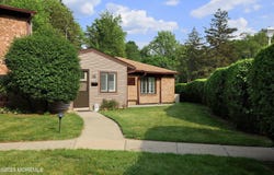 20 Lexington Court, Red Bank, NJ 07701