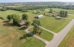 2104 E Columbia Street, Okemah, OK 74859
