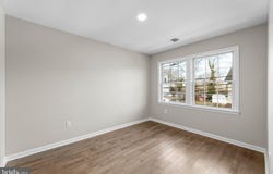 32 WEST STREET, BORDENTOWN, NJ 08505