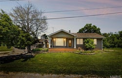 3213 Bassett Avenue, Alton, IL 62002