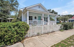 424 W West Street, Southport, NC 28461