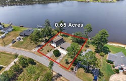 193 Oakwood Circle, Douglas, GA 31535