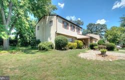 2 CLARK DRIVE, BARRINGTON, NJ 08007