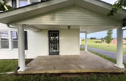 460 Lawrenceburg Loop, Bloomfield, KY 40008