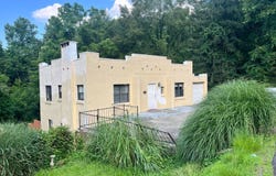 913 Montrose Drive, South Charleston, WV 25303