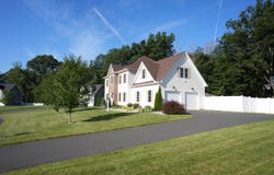25 Arbor Way, Suffield, CT 06078