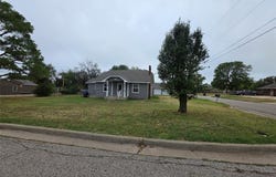1745 W Wiley Street, Shawnee, OK 74804