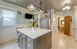 804 S Jackson Street, Auburn, IN 46706-3002