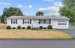 352 COVE Avenue, Warwick, RI 02886