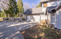 229 Shasta, Lake Arrowhead, CA 92352